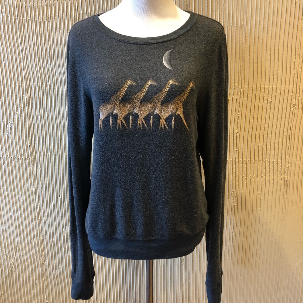 WILDFOX Gray Sweatshirt Giraffe Print Top Shirt S